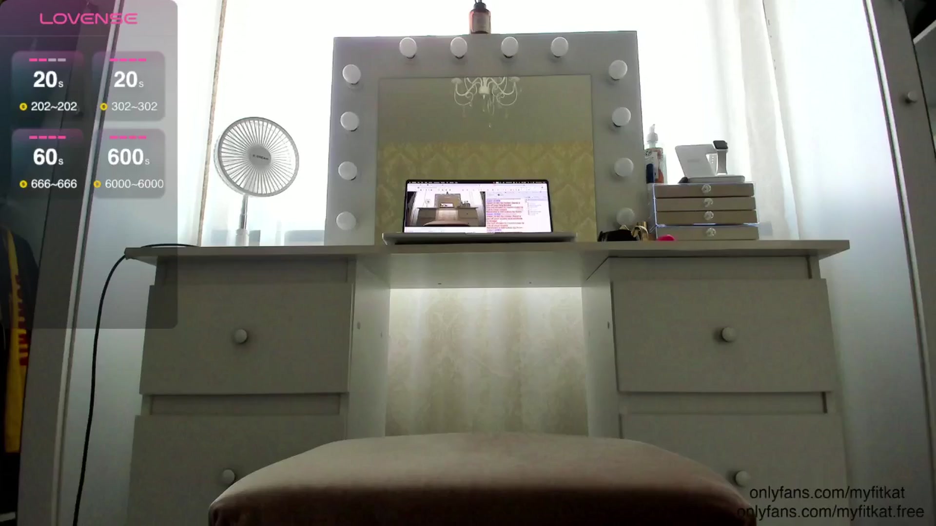 Gallery image thumbnail from K__A__T's myfreecams stream on, 08/26/2024, 13:01 image 16 of 20