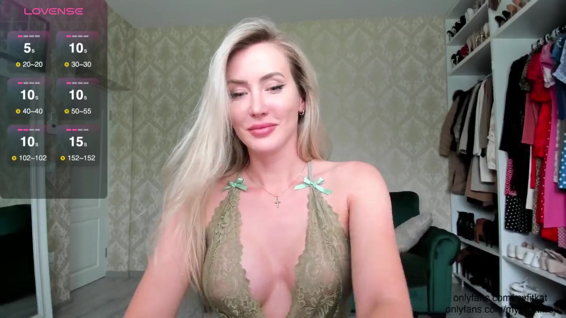 Gallery image thumbnail from K__A__T's myfreecams stream on, 08/28/2024, 11:28 image 9 of 20