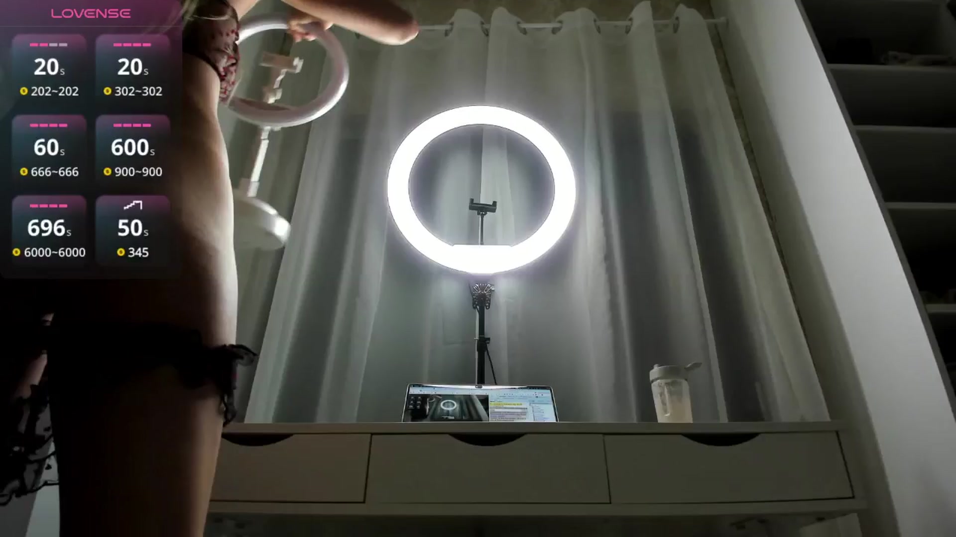Gallery image thumbnail from K__A__T's myfreecams stream on, 10/28/2024, 13:19 image 18 of 20