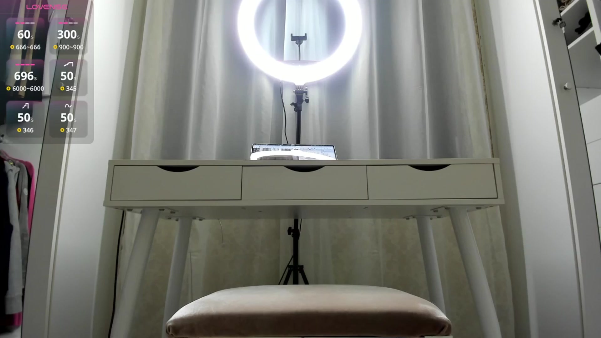 Gallery image thumbnail from K__A__T's myfreecams stream on, 03/01/2025, 16:37 image 15 of 20