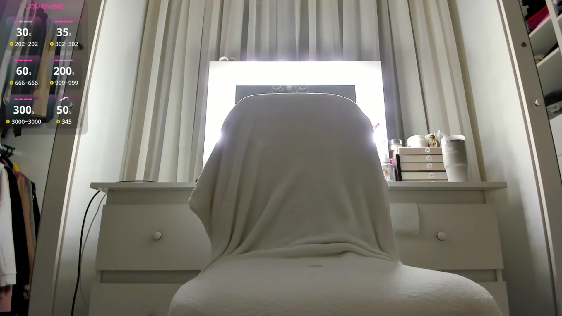 Gallery image thumbnail from K__A__T's myfreecams stream on, 05/14/2025, 12:23 image 20 of 20
