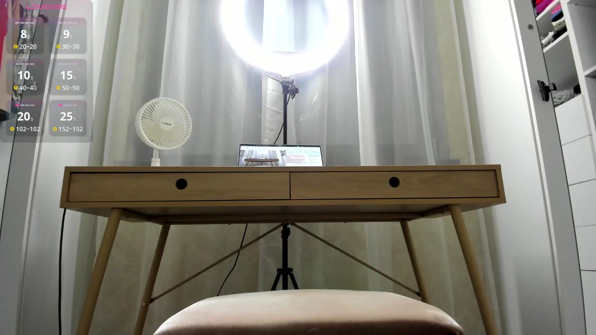 Gallery image thumbnail from K__A__T's myfreecams stream on, 06/27/2025, 17:38 image 17 of 20
