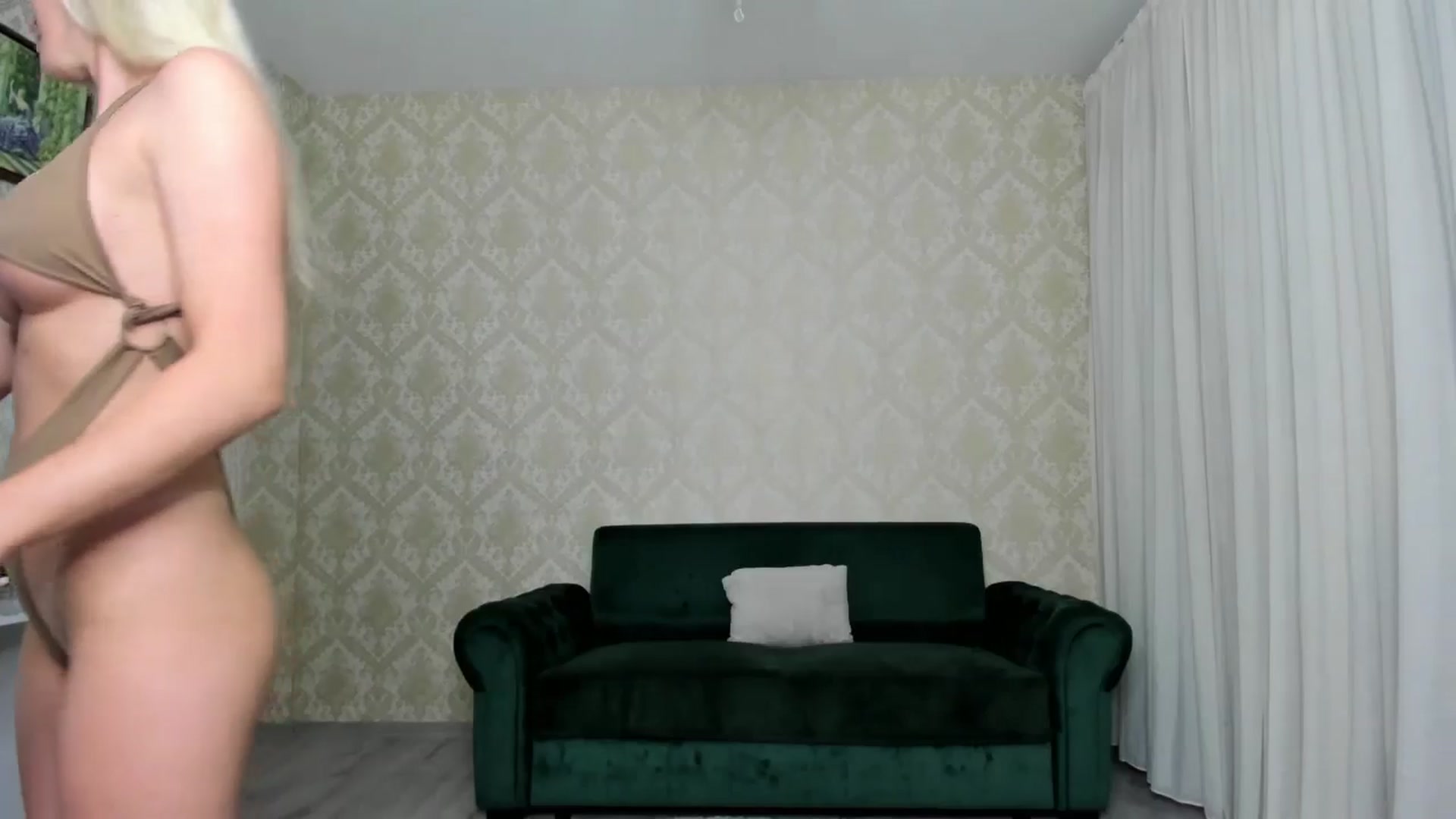 Gallery image thumbnail from K__A__T's myfreecams stream on, 07/29/2025, 17:10 image 7 of 20
