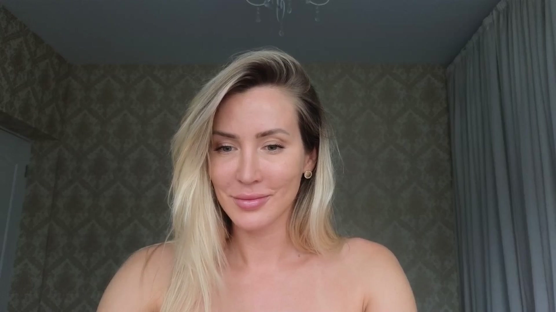 Gallery image thumbnail from K__A__T's myfreecams stream on, 07/30/2025, 08:56 image 4 of 20