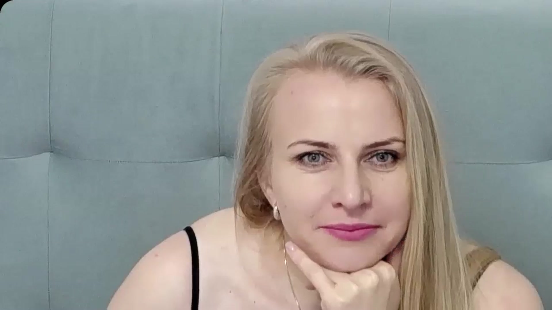 Gallery image thumbnail from K__Adrienne's myfreecams stream on, 05/16/2025, 07:37 image 12 of 20