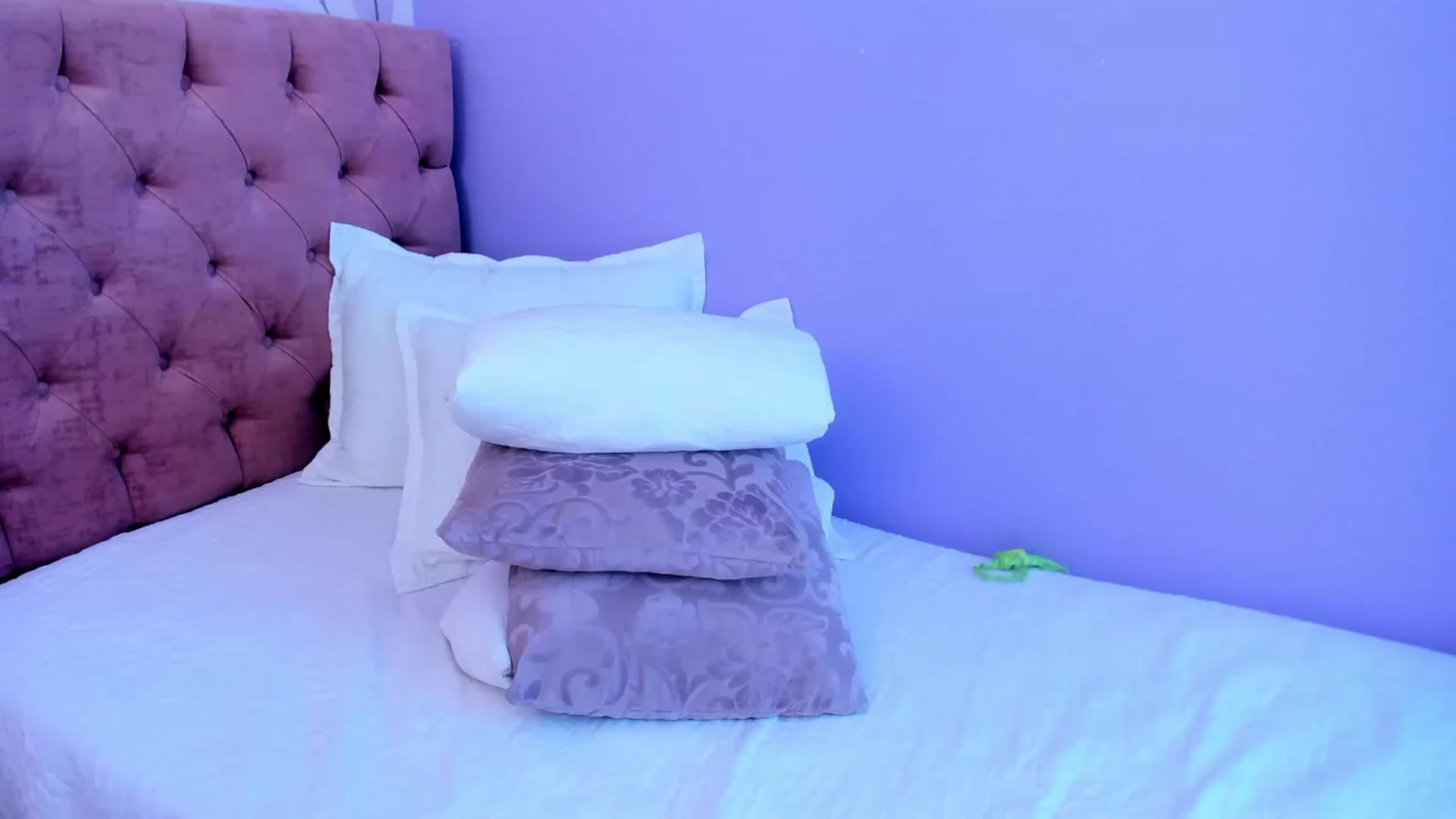 Gallery image thumbnail from K_a_t_i_a's myfreecams stream on, 02/11/2023, 15:09 image 19 of 20