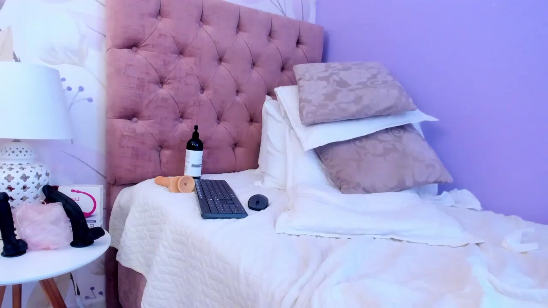 Gallery image thumbnail from K_a_t_i_a's myfreecams stream on, 03/07/2023, 12:48 image 18 of 20