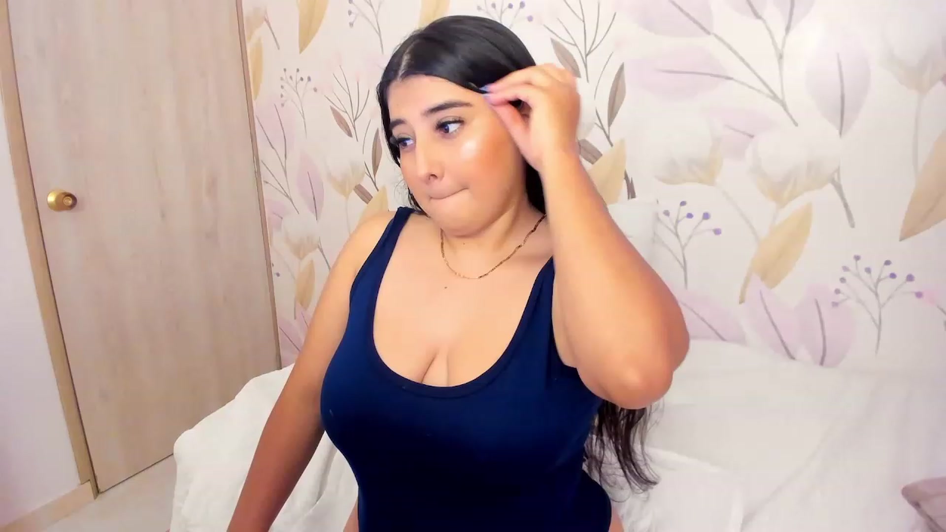 Gallery image thumbnail from K_a_t_i_a's myfreecams stream on, 07/18/2023, 08:01 image 2 of 20