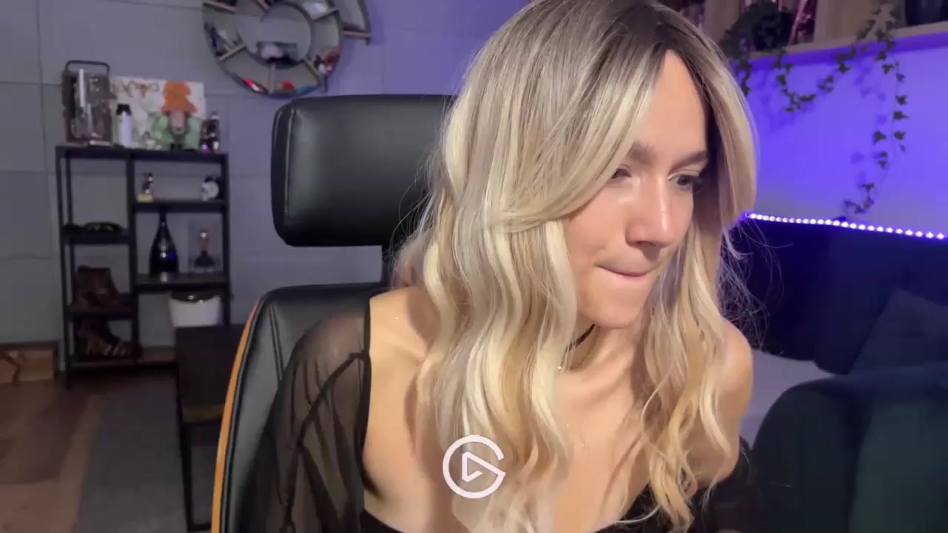 Gallery image thumbnail from Kaccey_K's myfreecams stream on, 07/27/2023, 02:35 image 12 of 20