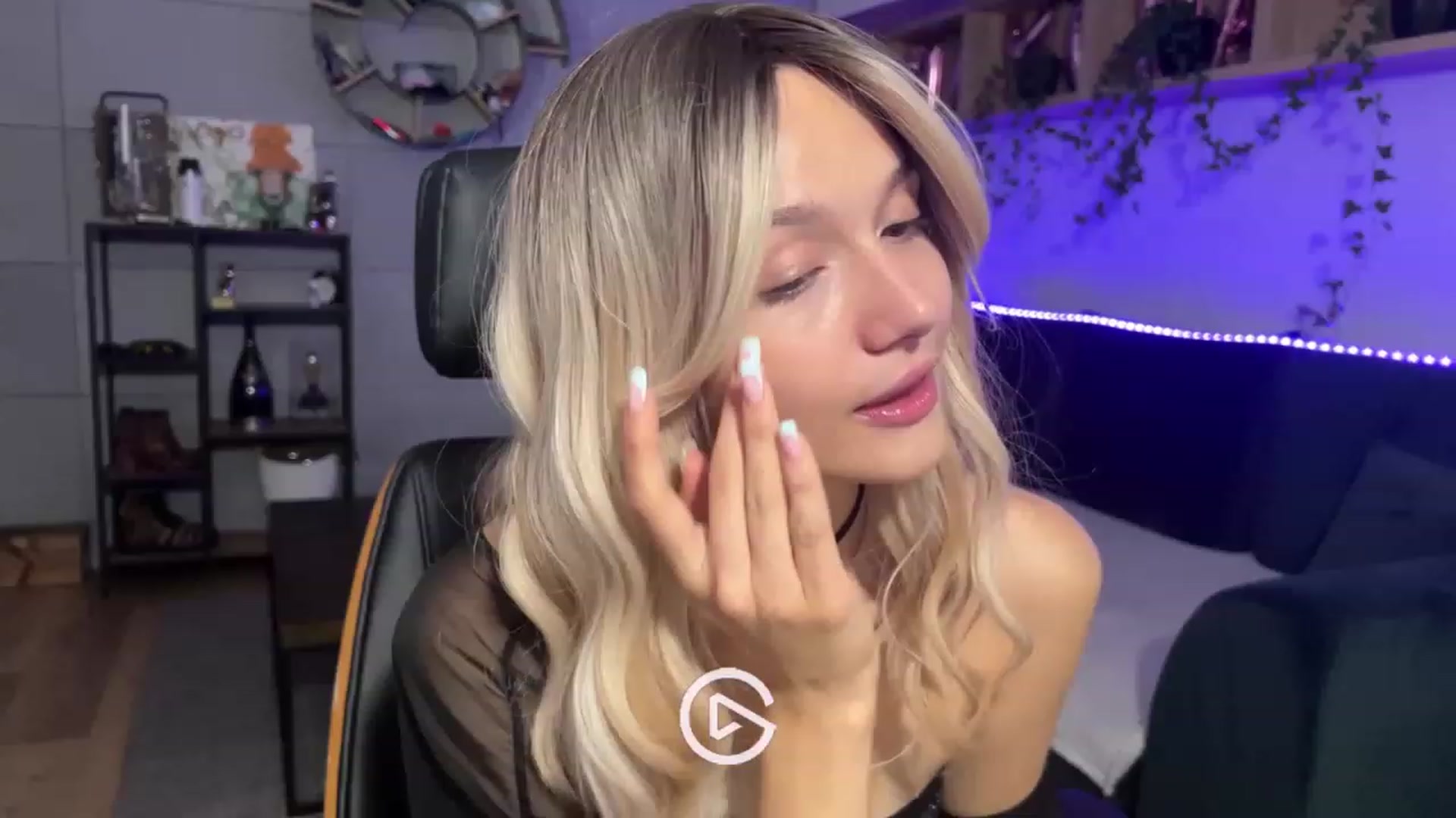 Gallery image thumbnail from Kaccey_K's myfreecams stream on, 07/27/2023, 02:35 image 10 of 20