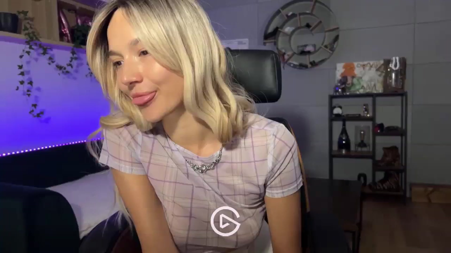 Gallery image thumbnail from Kaccey_K's myfreecams stream on, 08/15/2023, 24:48 image 6 of 20