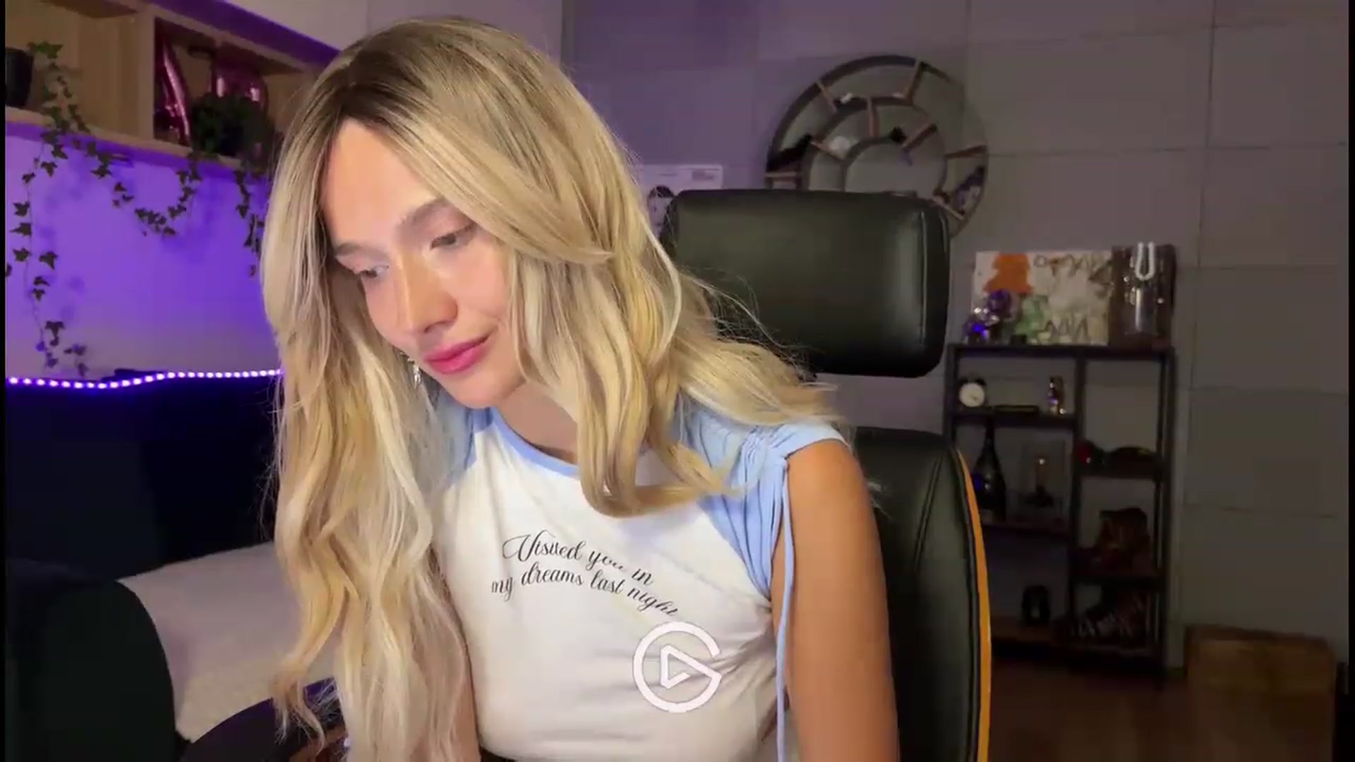 Gallery image thumbnail from Kaccey_K's myfreecams stream on, 08/19/2023, 24:26 image 20 of 20