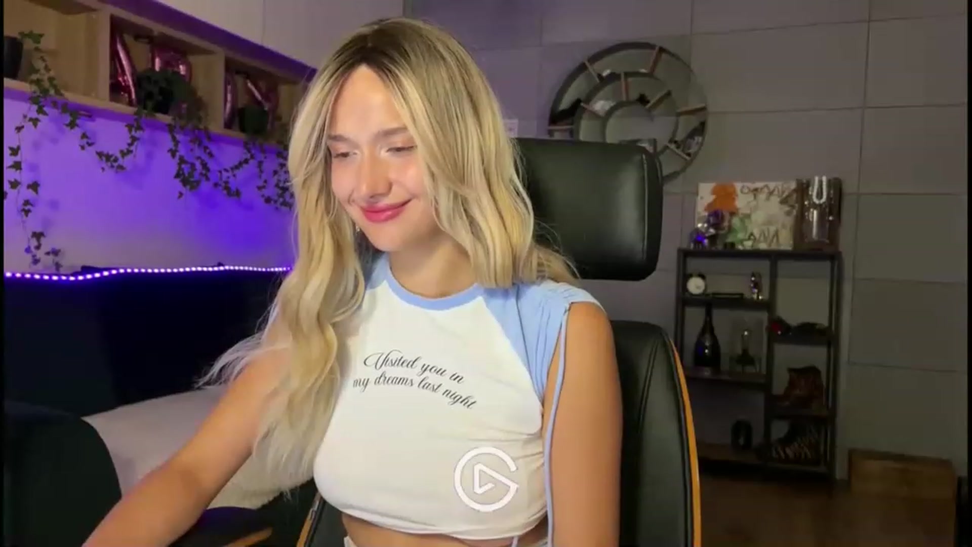Gallery image thumbnail from Kaccey_K's myfreecams stream on, 08/19/2023, 24:26 image 18 of 20