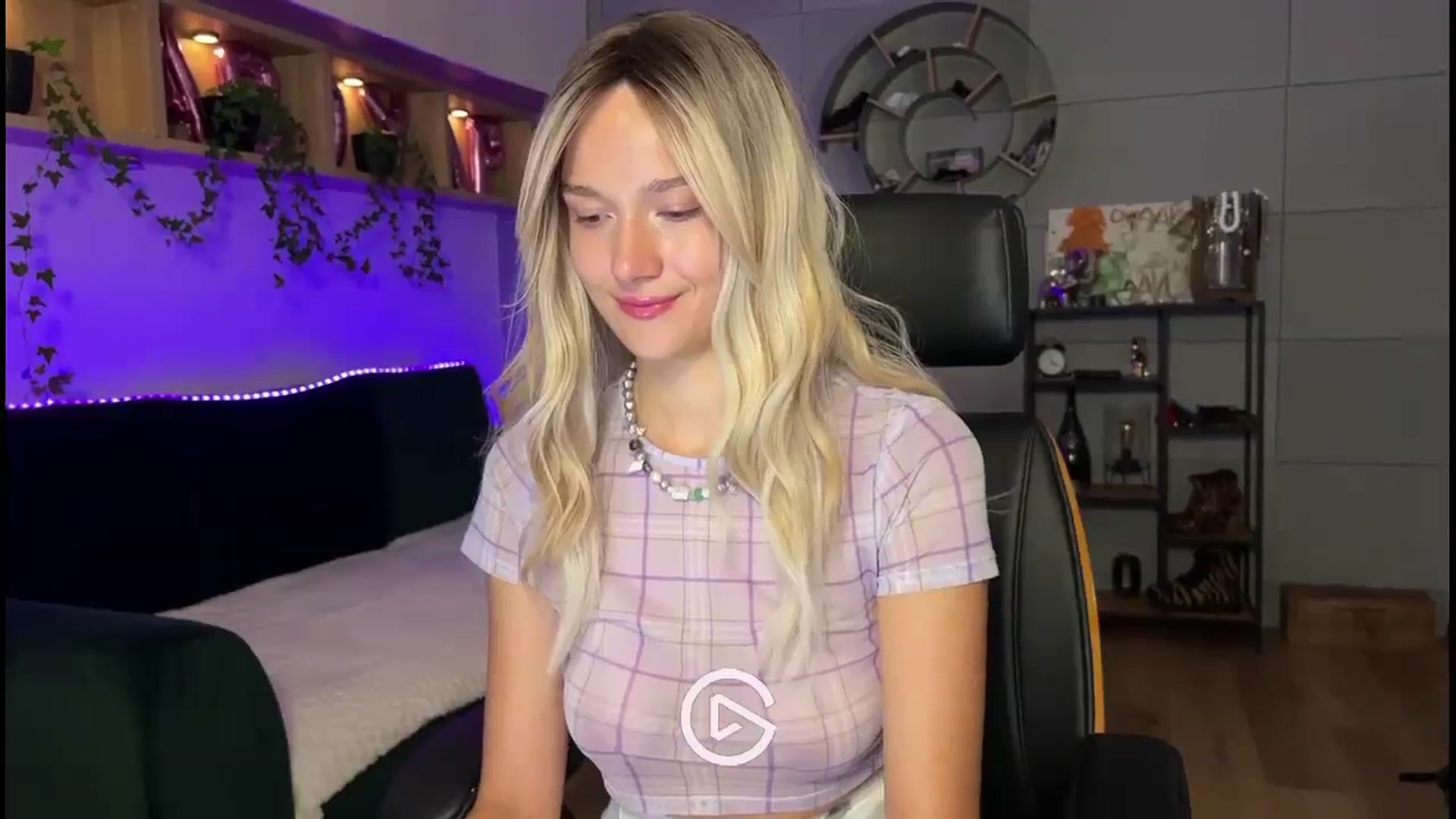 Gallery image thumbnail from Kaccey_K's myfreecams stream on, 08/22/2023, 24:57 image 5 of 20