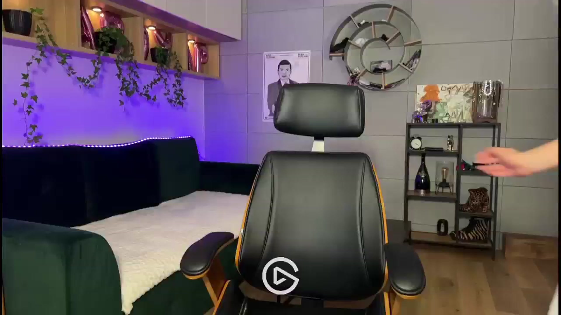 Gallery image thumbnail from Kaccey_K's myfreecams stream on, 08/22/2023, 02:09 image 17 of 20