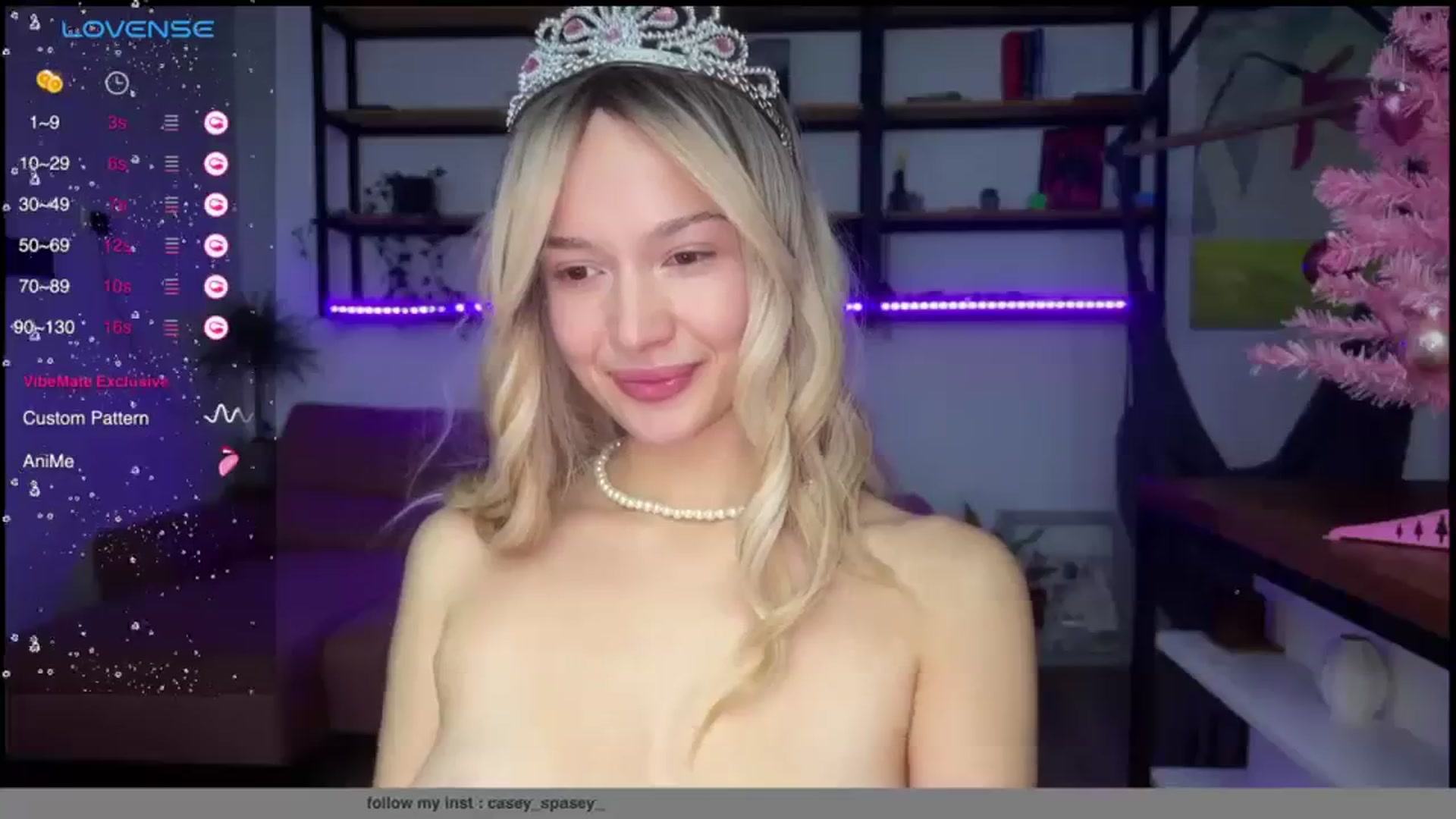 Gallery image thumbnail from Kaccey_K's myfreecams stream on, 12/28/2023, 24:33 image 13 of 20