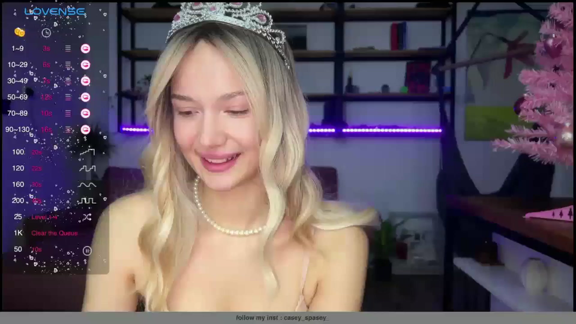 Gallery image thumbnail from Kaccey_K's myfreecams stream on, 12/28/2023, 24:33 image 19 of 20