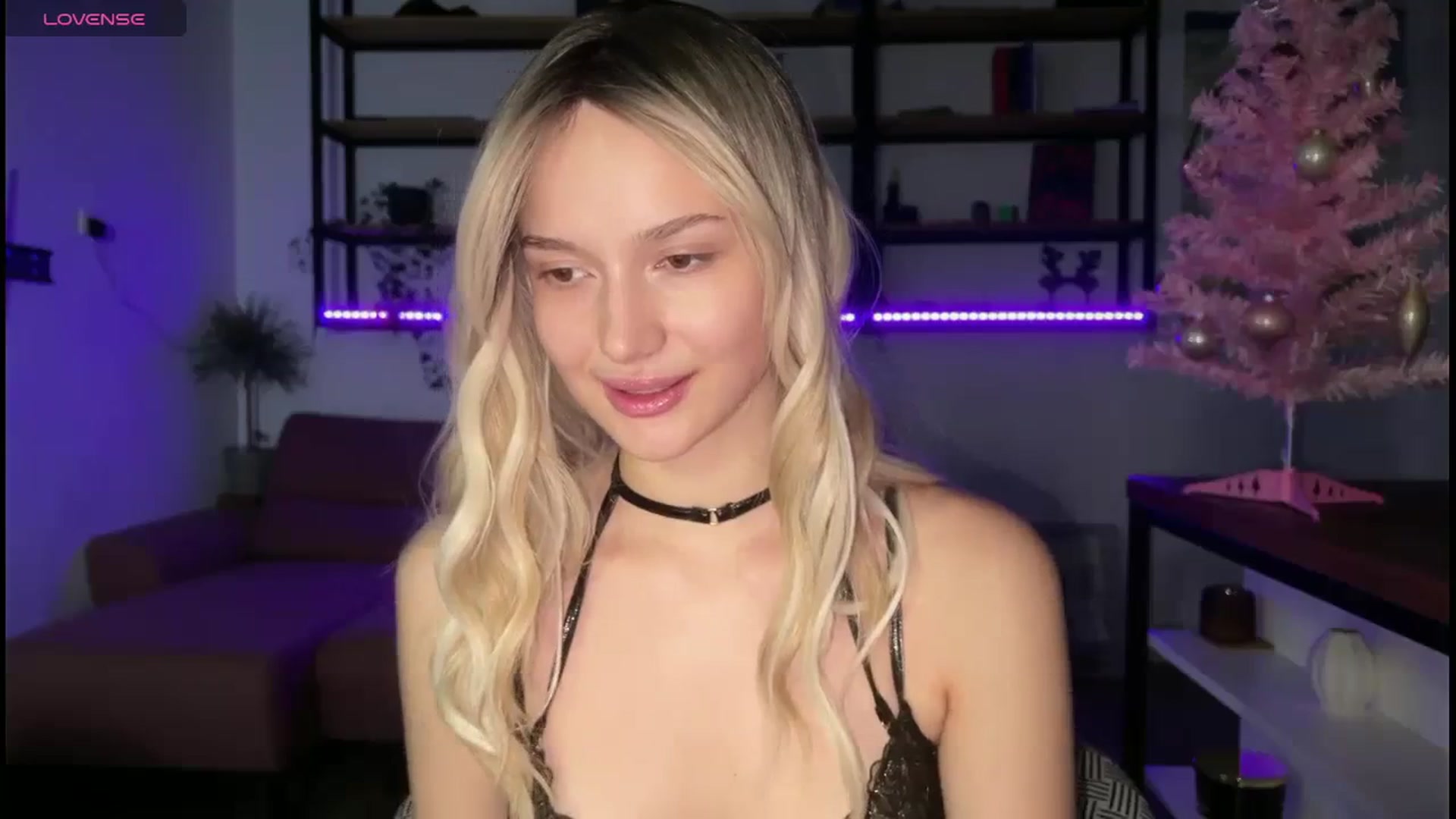 Gallery image thumbnail from Kaccey_K's myfreecams stream on, 01/05/2024, 24:50 image 2 of 20