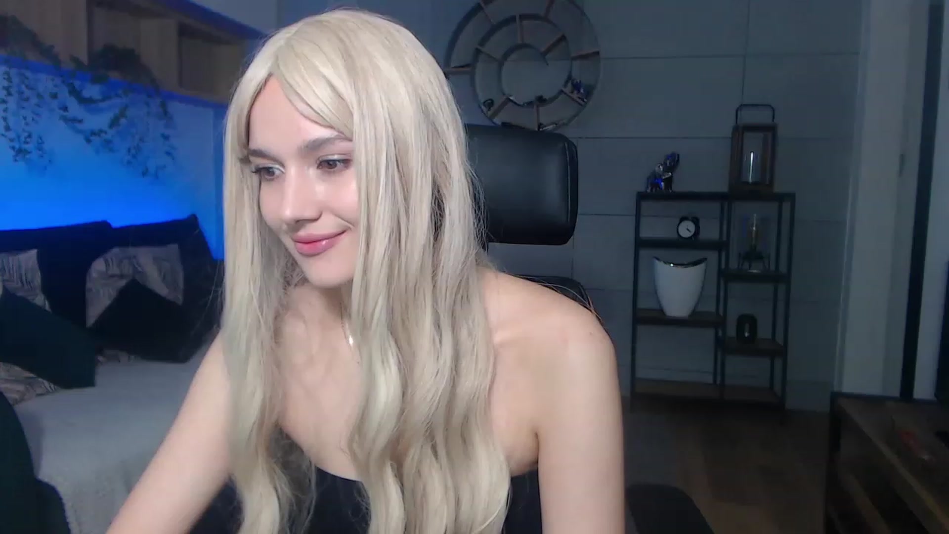 Gallery image thumbnail from Kacey_K's myfreecams stream on, 11/17/2022, 22:48 image 11 of 20