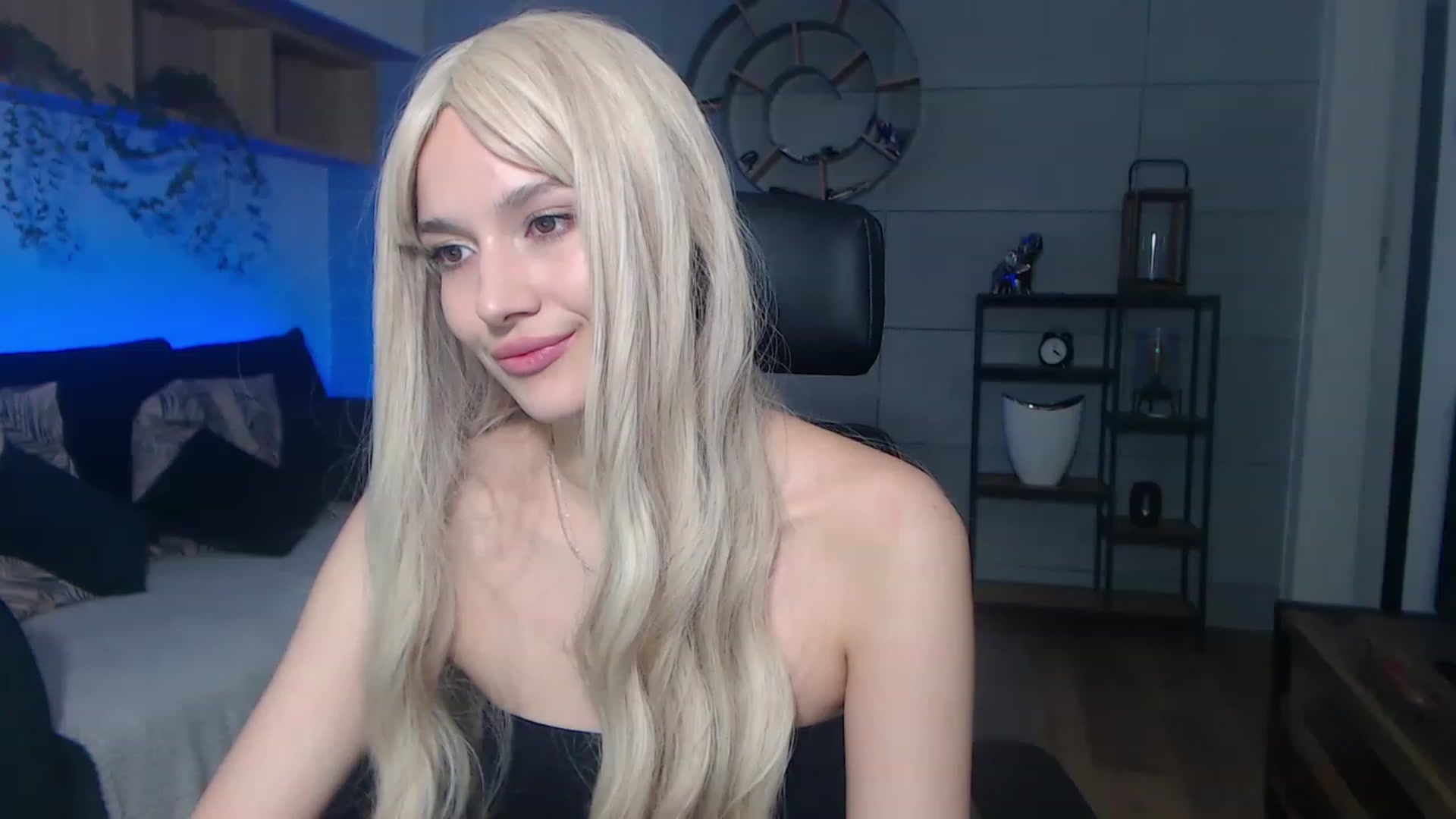 Gallery image thumbnail from Kacey_K's myfreecams stream on, 11/17/2022, 22:48 image 12 of 20