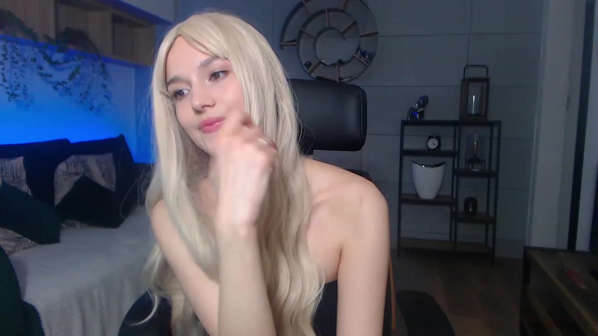 Gallery image thumbnail from Kacey_K's myfreecams stream on, 11/17/2022, 22:48 image 17 of 20