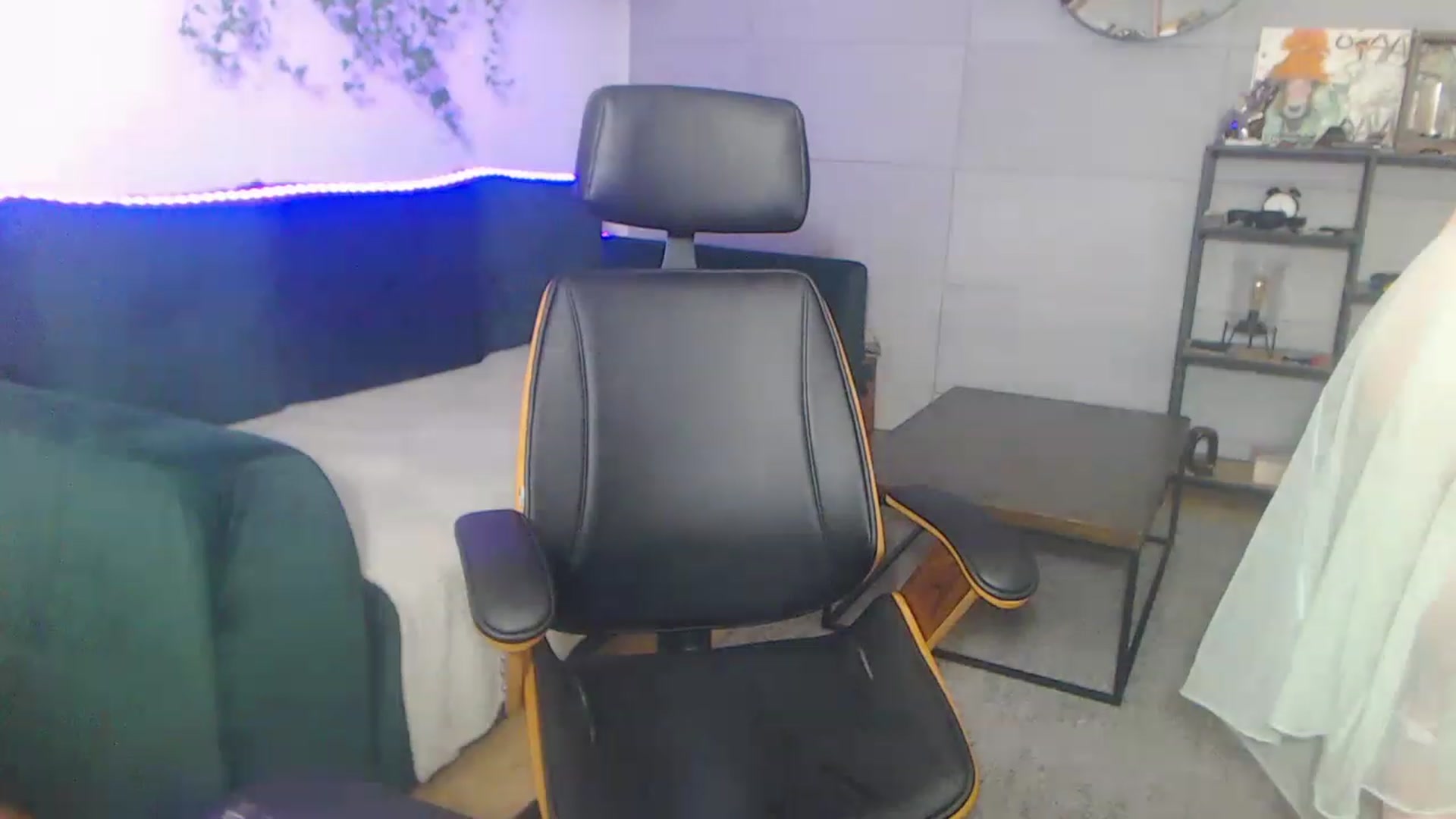 Gallery image thumbnail from Kacey_K's myfreecams stream on, 03/13/2023, 01:44 image 20 of 20
