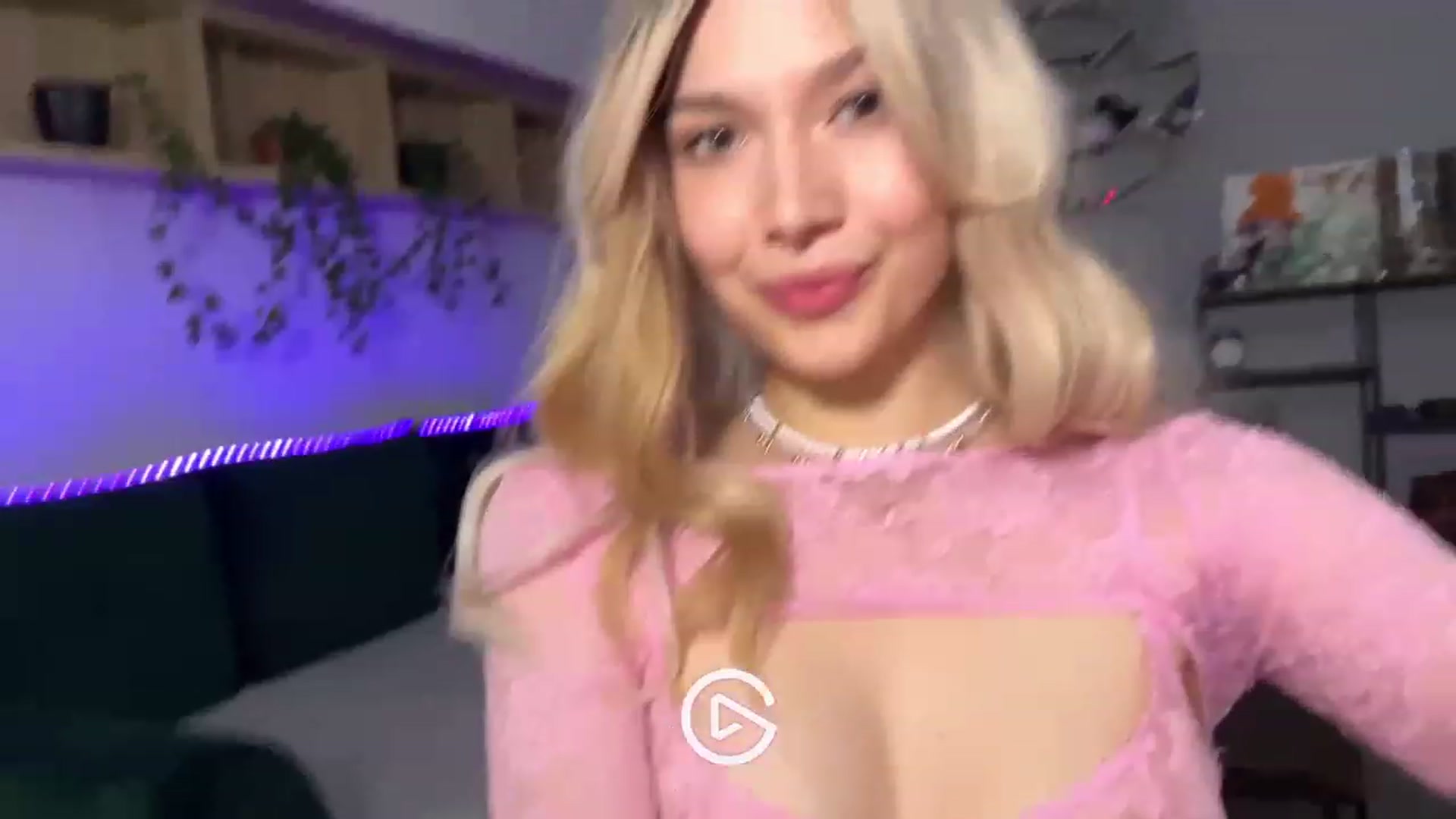 Gallery image thumbnail from Kacey_K's myfreecams stream on, 06/06/2023, 24:31 image 13 of 20