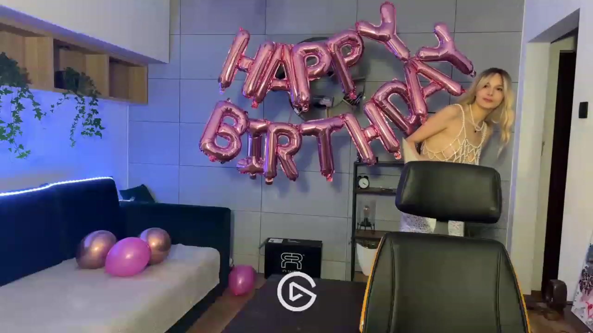 Gallery image thumbnail from Kacey_K's myfreecams stream on, 06/29/2023, 24:09 image 20 of 20