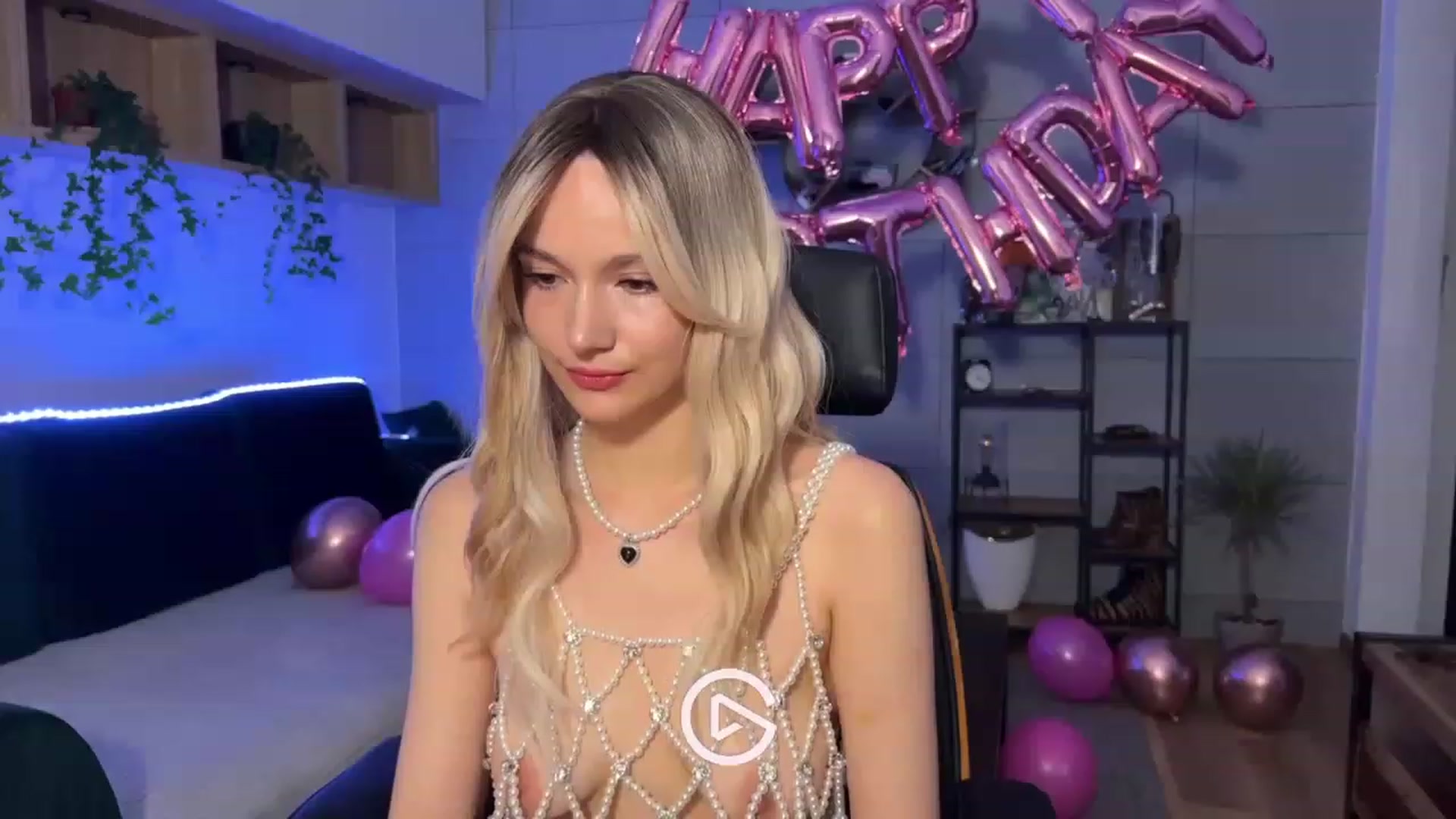 Gallery image thumbnail from Kacey_K's myfreecams stream on, 06/29/2023, 24:09 image 1 of 20
