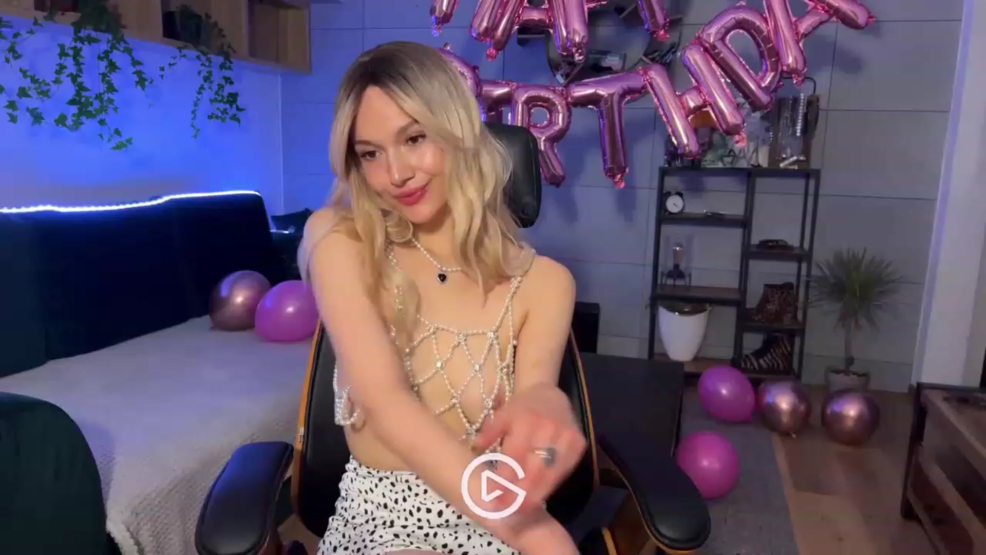 Gallery image thumbnail from Kacey_K's myfreecams stream on, 06/29/2023, 01:22 image 1 of 20