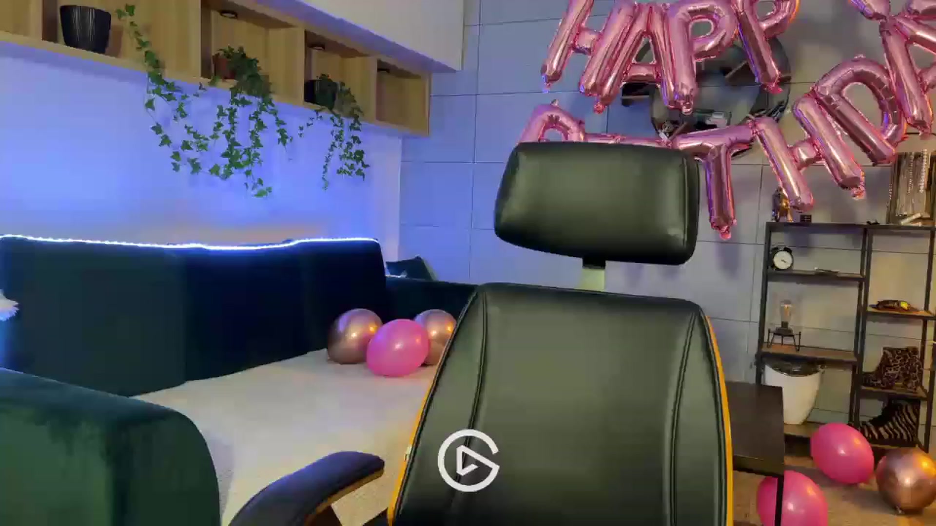 Gallery image thumbnail from Kacey_K's myfreecams stream on, 06/29/2023, 01:46 image 5 of 20