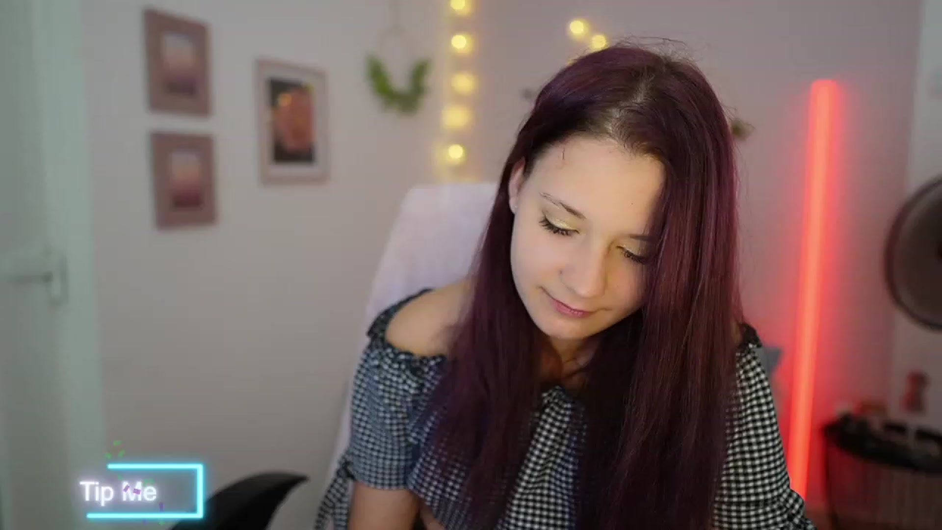 Gallery image thumbnail from Kacy_Black18's myfreecams stream on, 09/26/2023, 20:00 image 8 of 20
