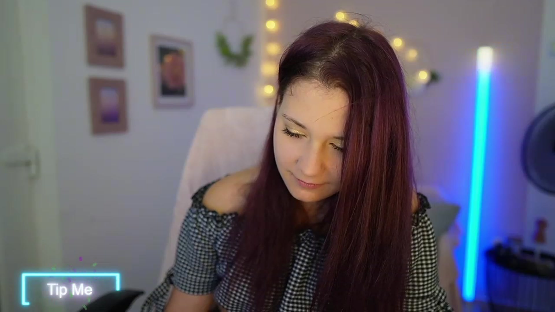 Gallery image thumbnail from Kacy_Black18's myfreecams stream on, 09/26/2023, 20:00 image 12 of 20