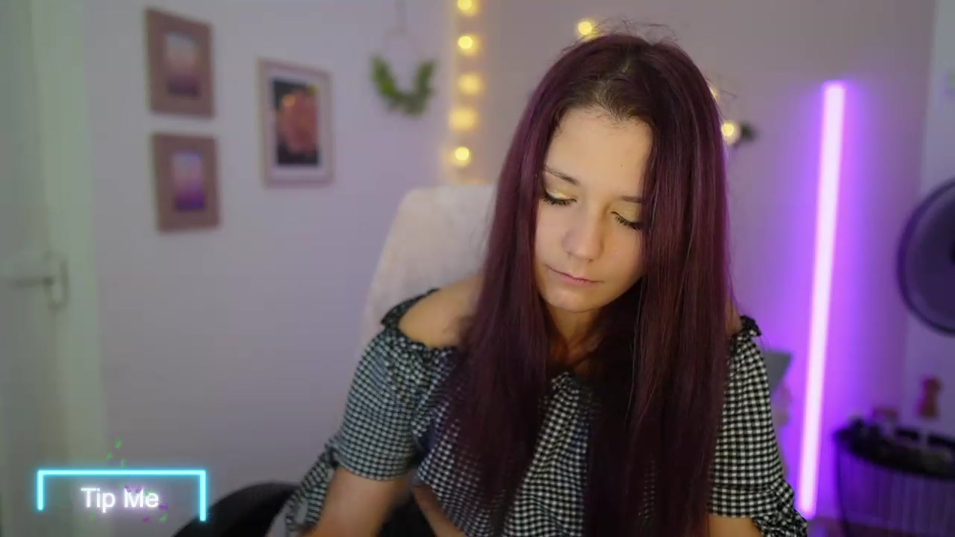 Gallery image thumbnail from Kacy_Black18's myfreecams stream on, 09/26/2023, 20:00 image 7 of 20