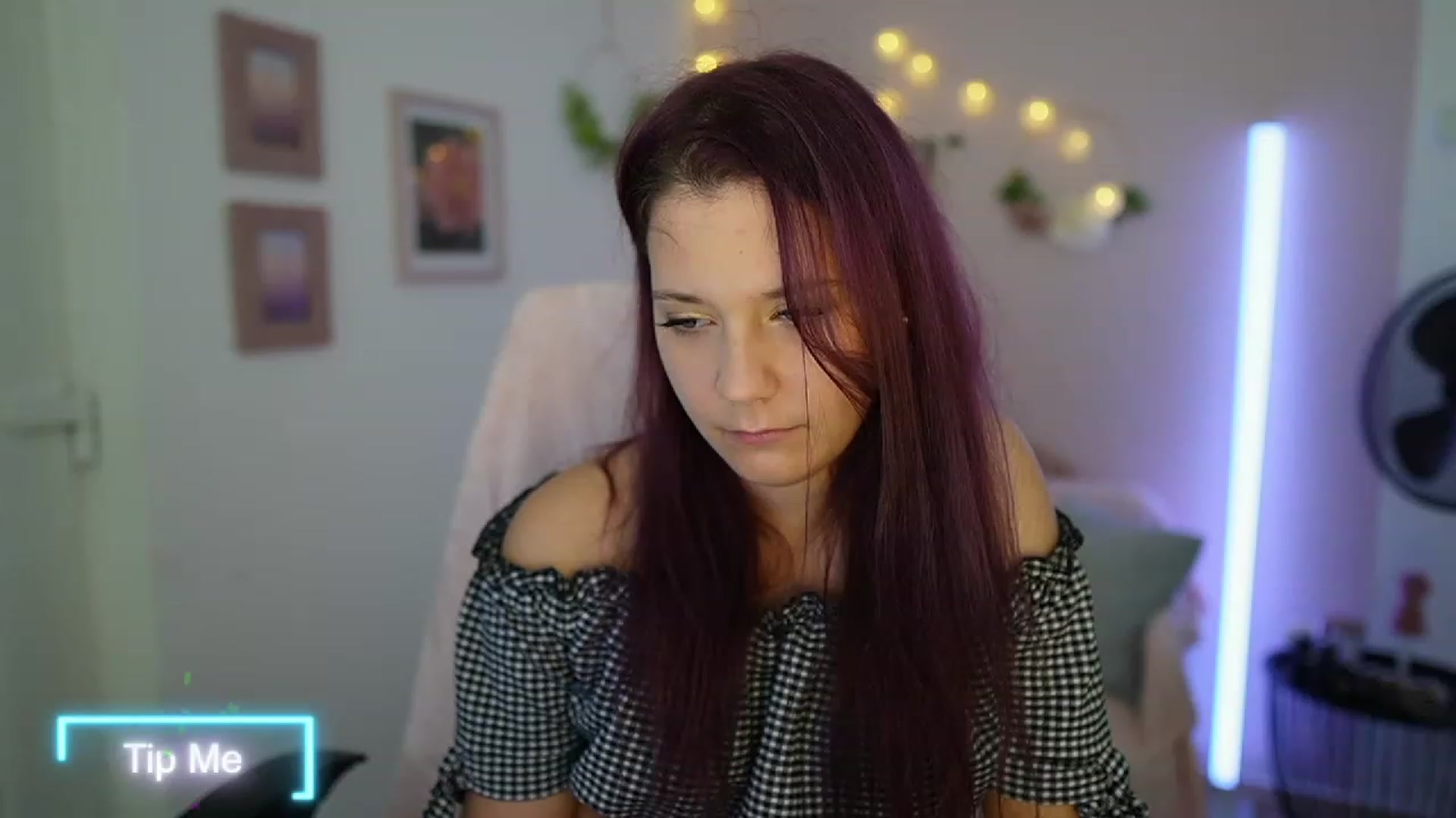 Gallery image thumbnail from Kacy_Black18's myfreecams stream on, 09/26/2023, 20:00 image 16 of 20