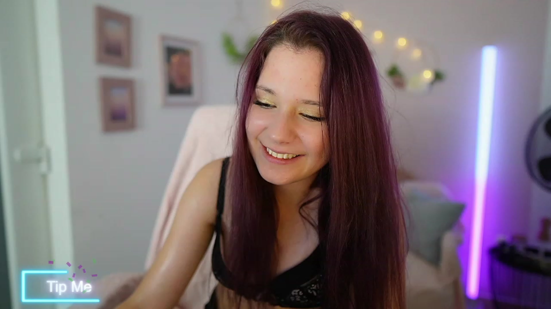 Gallery image thumbnail from Kacy_Black18's myfreecams stream on, 09/26/2023, 21:27 image 7 of 20