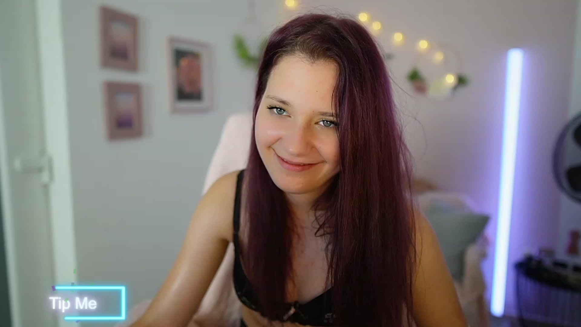 Gallery image thumbnail from Kacy_Black18's myfreecams stream on, 09/26/2023, 21:27 image 20 of 20