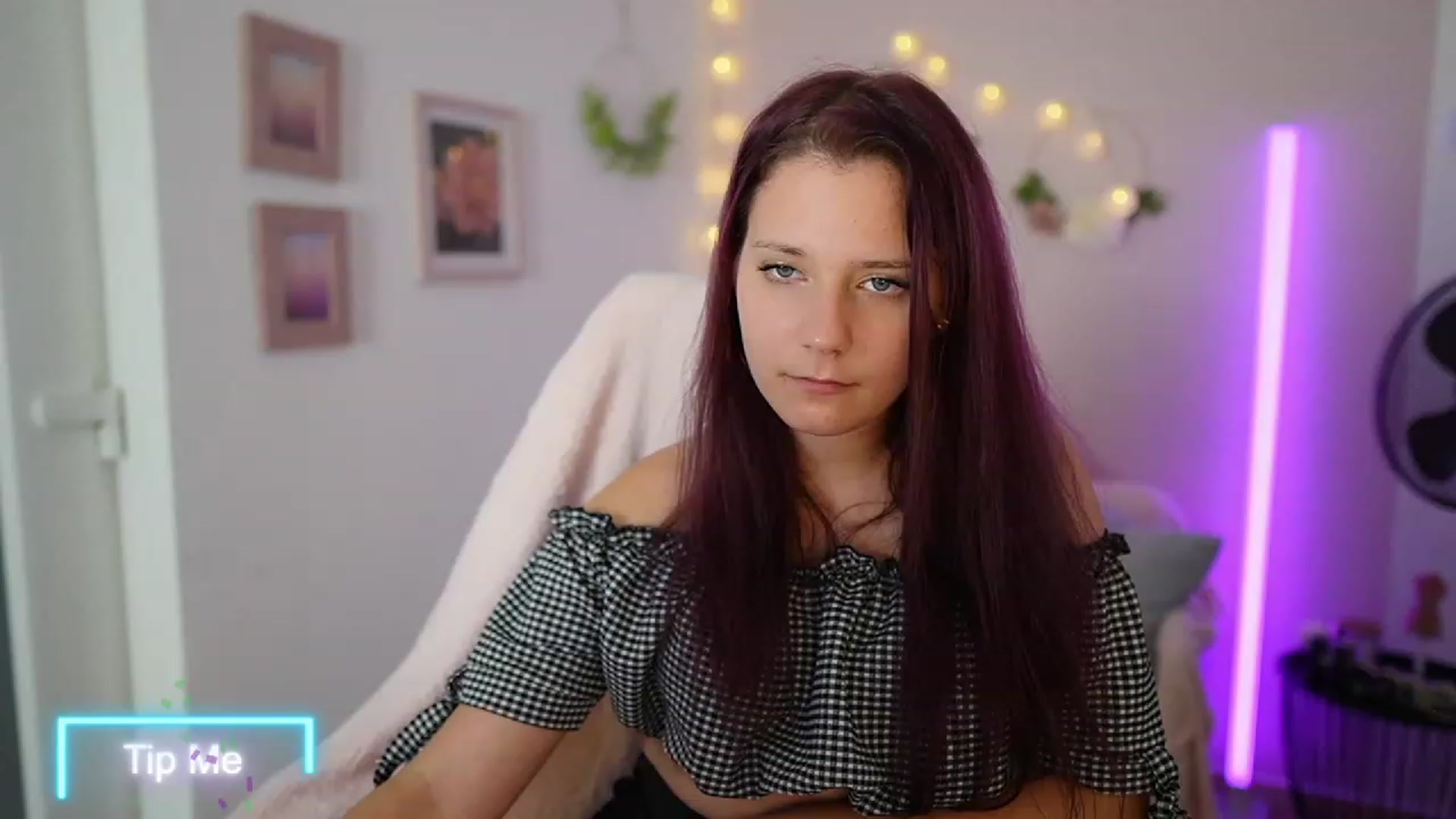 Gallery image thumbnail from Kacy_Black18's myfreecams stream on, 09/26/2023, 23:29 image 12 of 20