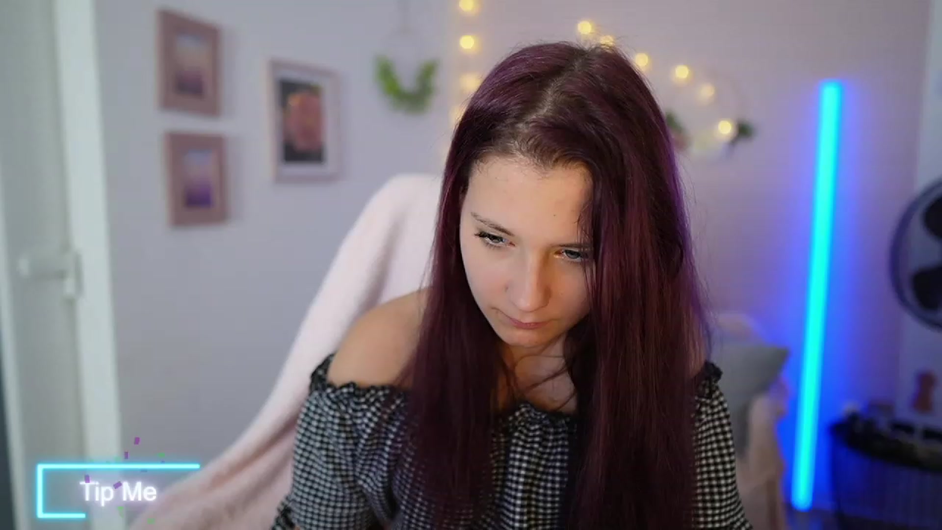 Gallery image thumbnail from Kacy_Black18's myfreecams stream on, 09/26/2023, 23:29 image 8 of 20