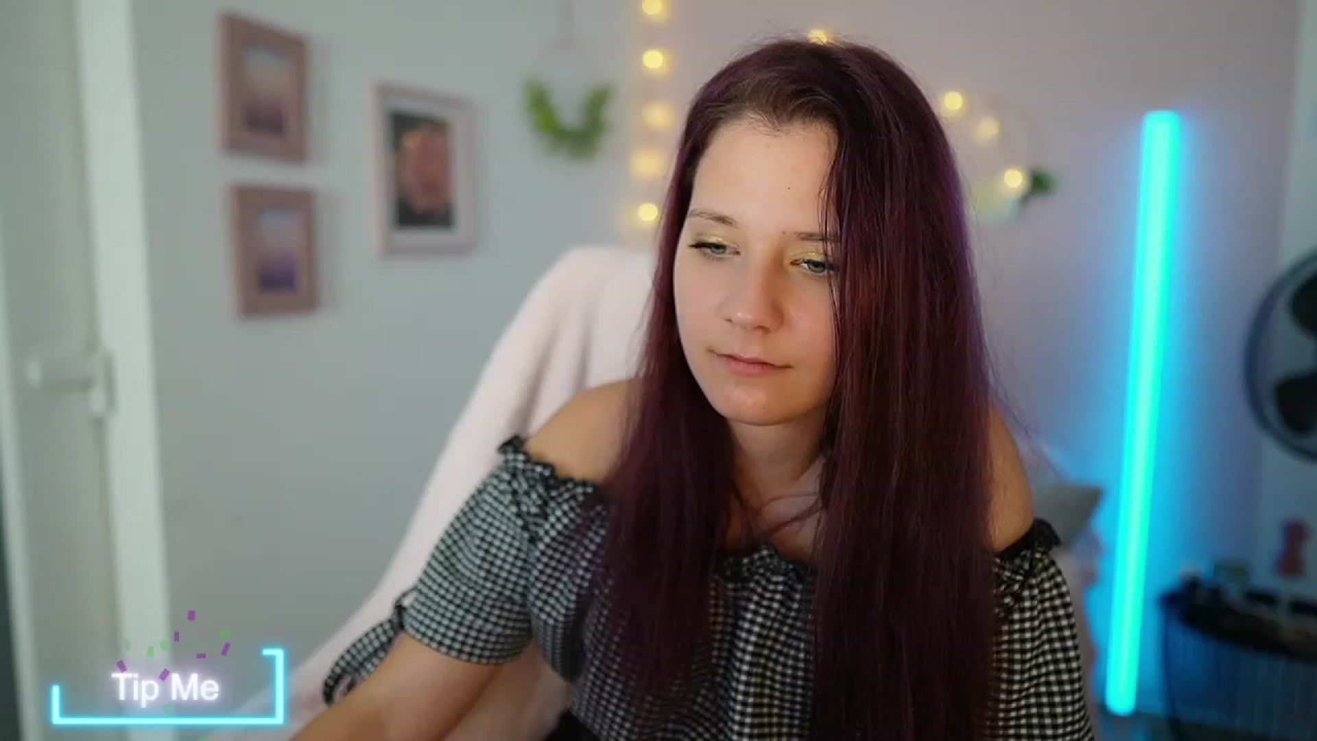 Gallery image thumbnail from Kacy_Black18's myfreecams stream on, 09/26/2023, 23:29 image 11 of 20