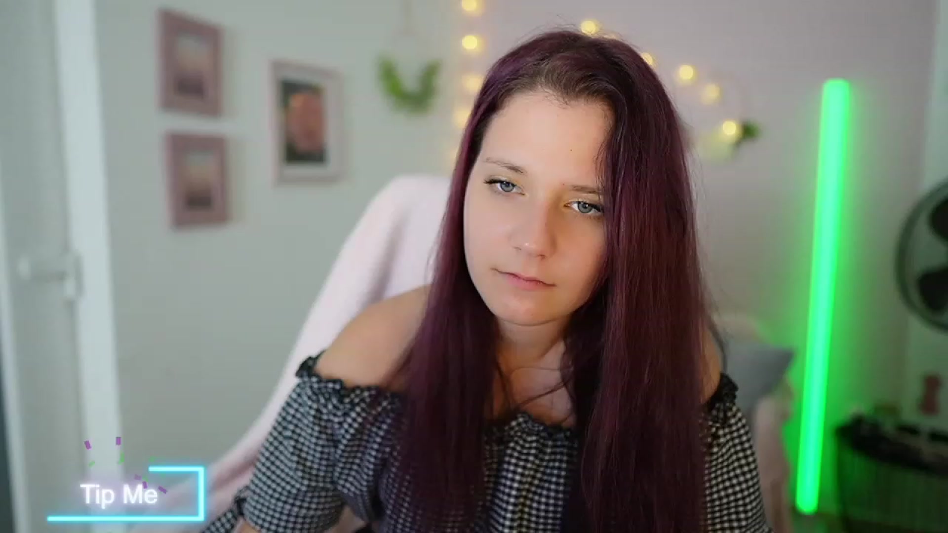 Gallery image thumbnail from Kacy_Black18's myfreecams stream on, 09/26/2023, 23:29 image 7 of 20