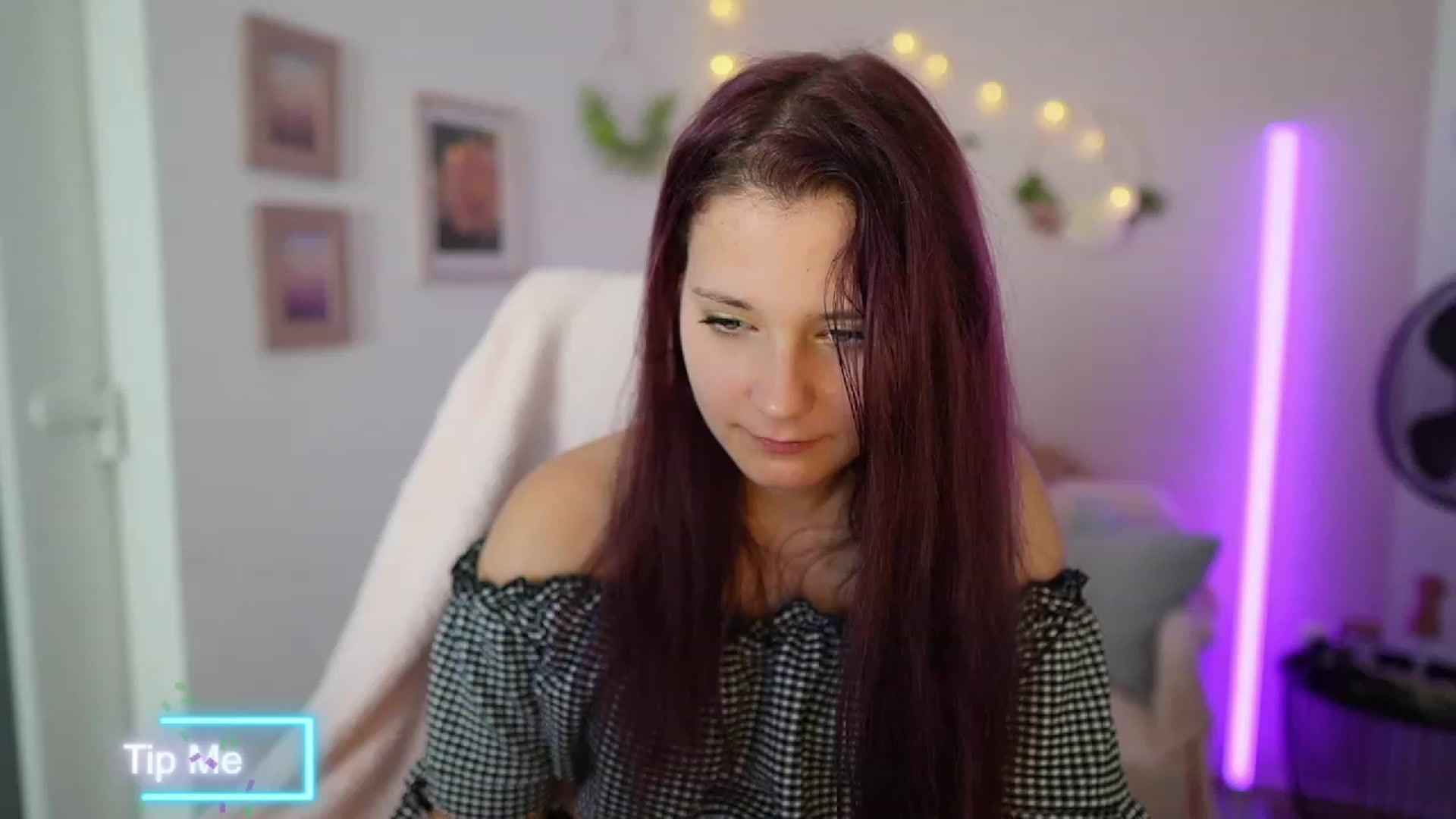 Gallery image thumbnail from Kacy_Black18's myfreecams stream on, 09/26/2023, 23:29 image 3 of 20