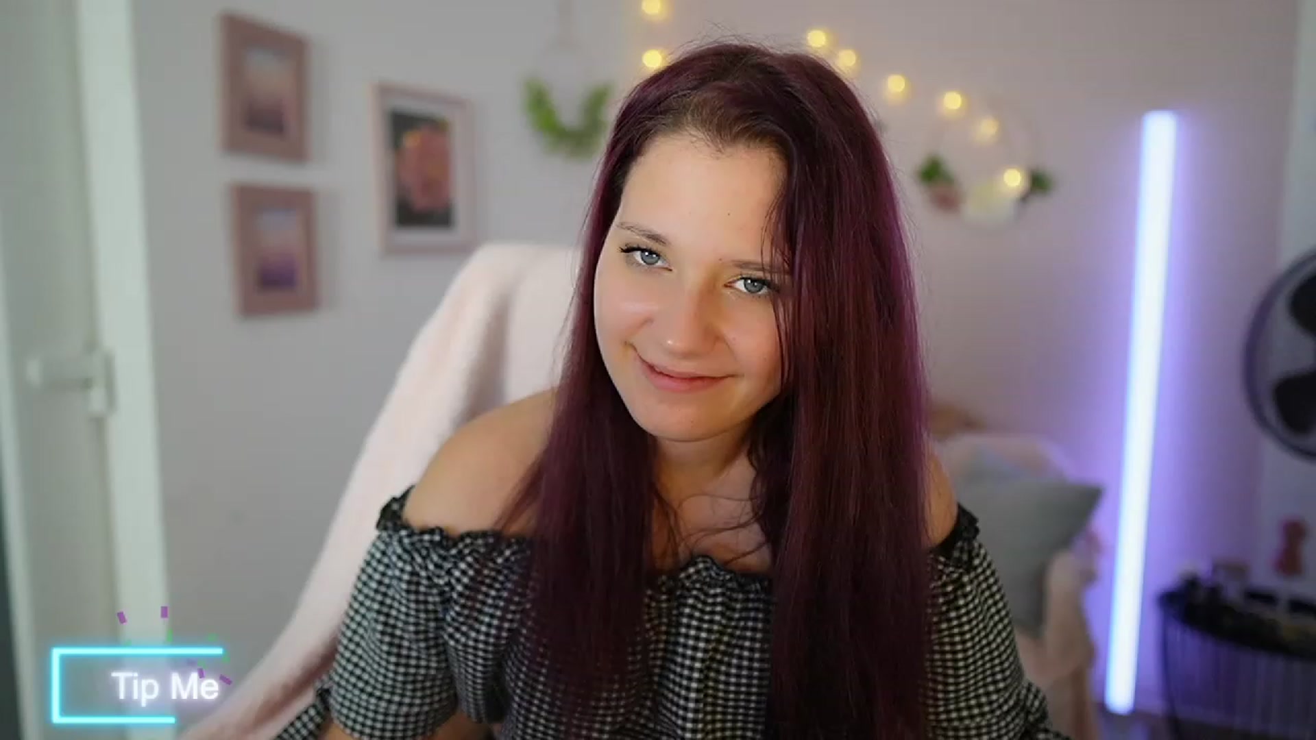 Gallery image thumbnail from Kacy_Black18's myfreecams stream on, 09/26/2023, 23:29 image 4 of 20
