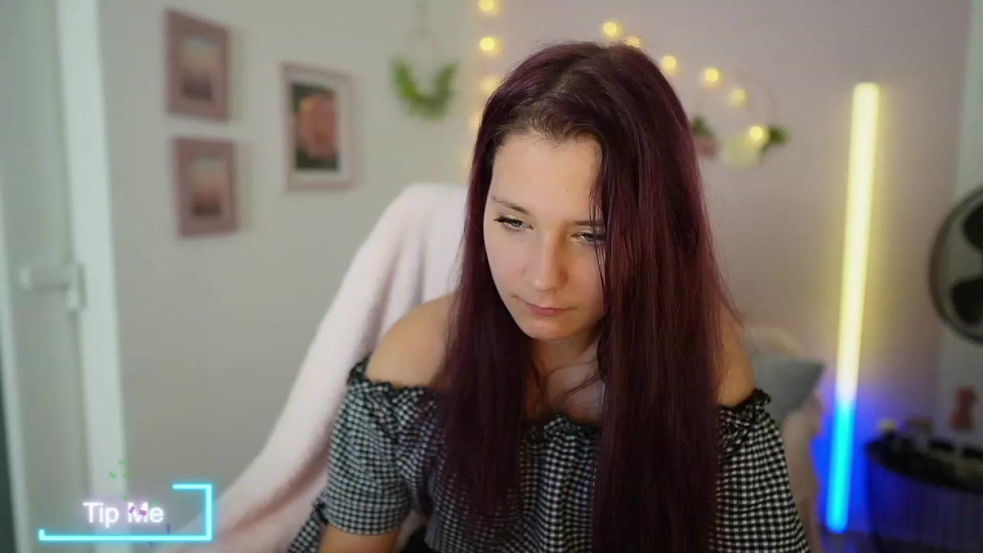 Gallery image thumbnail from Kacy_Black18's myfreecams stream on, 09/26/2023, 23:29 image 9 of 20