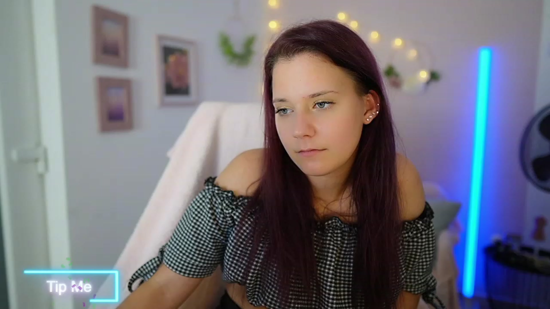 Gallery image thumbnail from Kacy_Black18's myfreecams stream on, 09/26/2023, 23:29 image 18 of 20