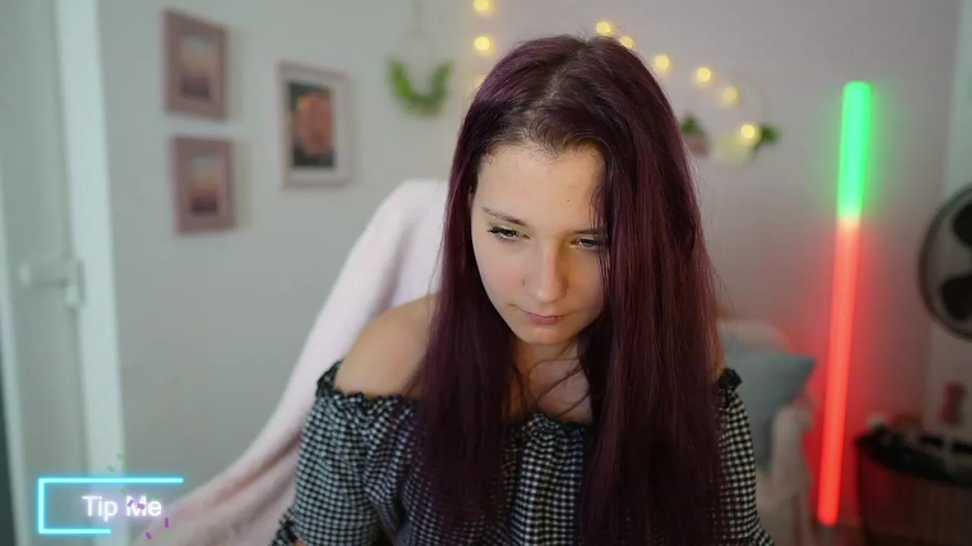 Gallery image thumbnail from Kacy_Black18's myfreecams stream on, 09/26/2023, 23:29 image 6 of 20