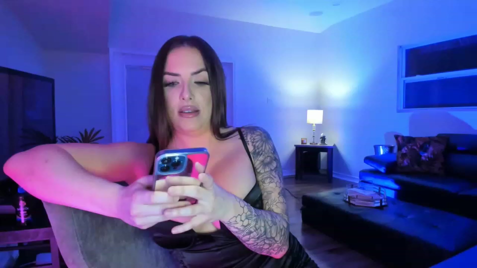 Gallery image thumbnail from KaebrieDae's myfreecams stream on, 03/18/2023, 05:53 image 5 of 20