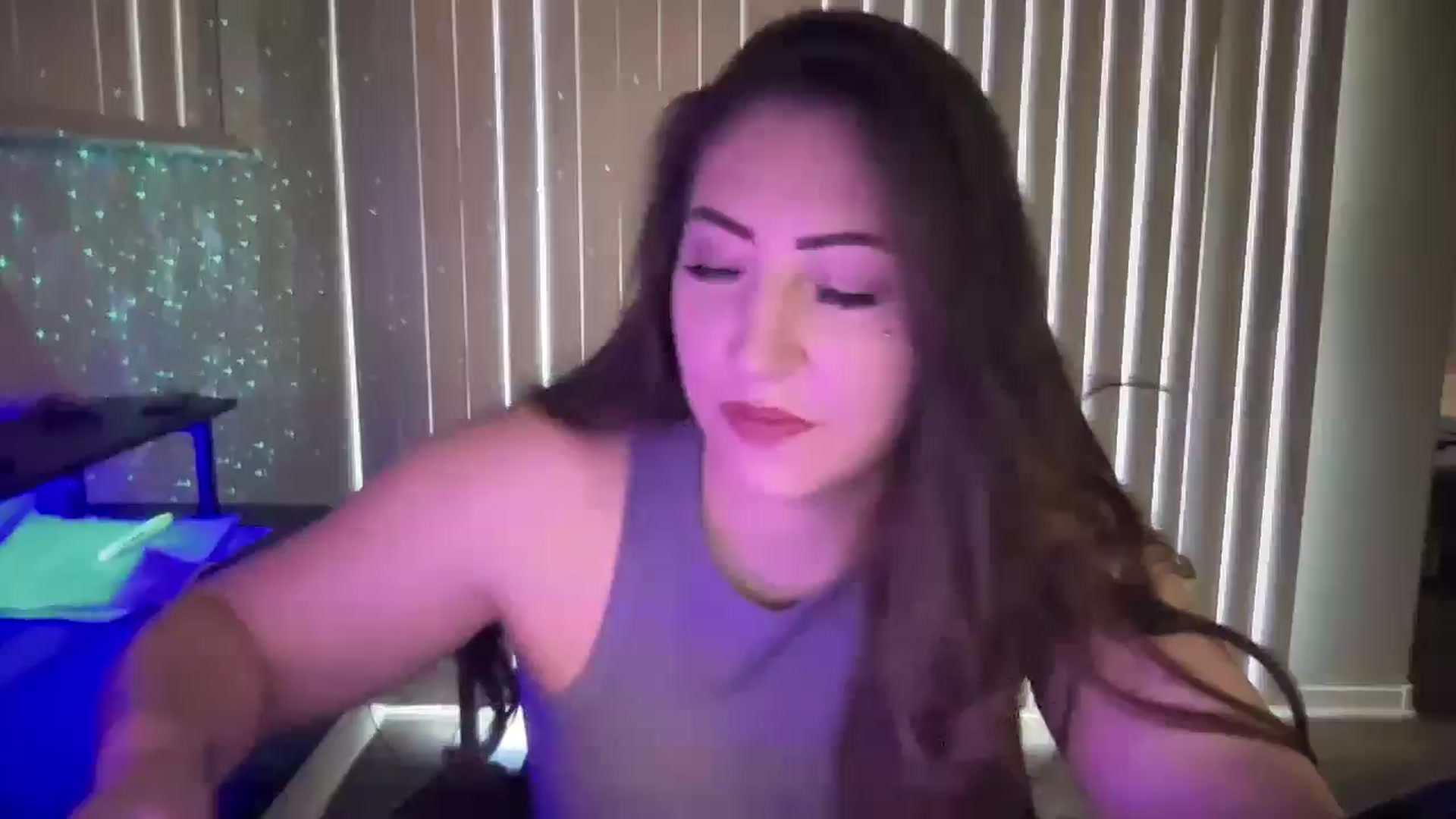 Gallery image thumbnail from KaelynnKaes's myfreecams stream on, 04/13/2025, 22:10 image 12 of 20