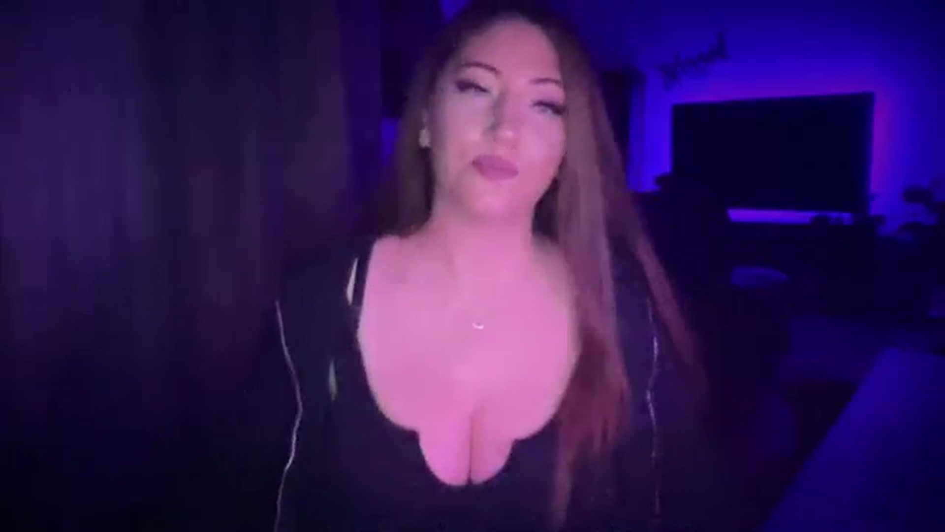 Gallery image thumbnail from KaelynnKaes's myfreecams stream on, 10/06/2025, 05:39 image 14 of 20