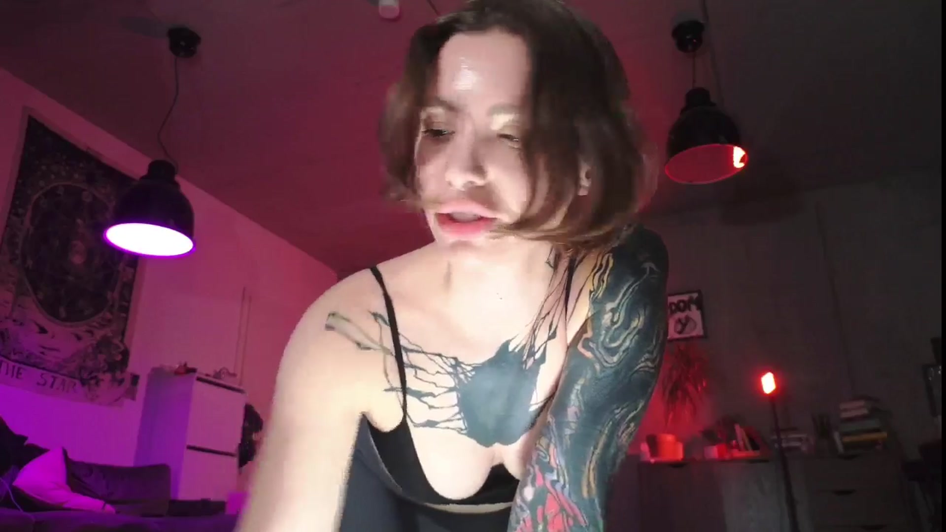 Gallery image thumbnail from KaiOnline's myfreecams stream on, 12/29/2024, 02:57 image 13 of 20